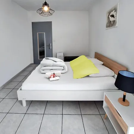 Le Cocoon Yourhosthelper *